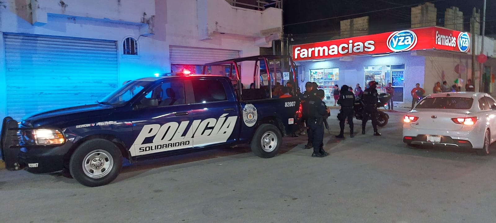 Su pareja lo halló en el baño con algo alrededor del cuello Su pareja lo halló en el baño con algo alrededor del cuello