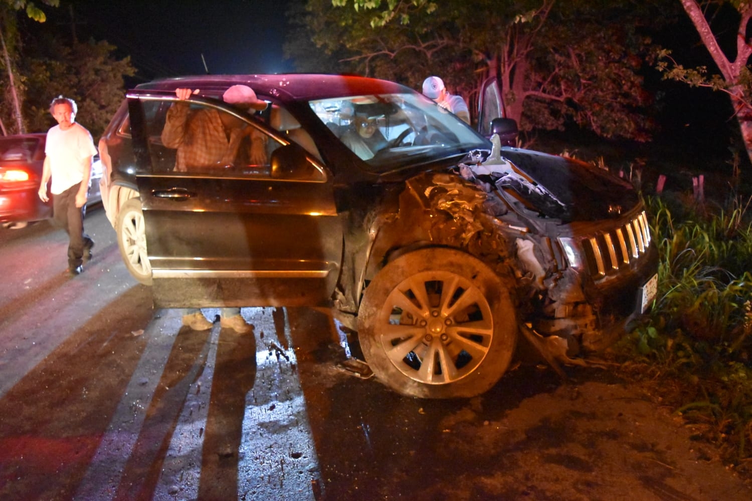 Choque entre taxi y camioneta deja un lesionado en Escárcega Choque entre taxi y camioneta deja un lesionado en Escárcega