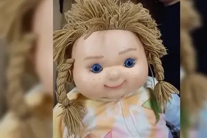 Petra, muñeca viral que cobra vida