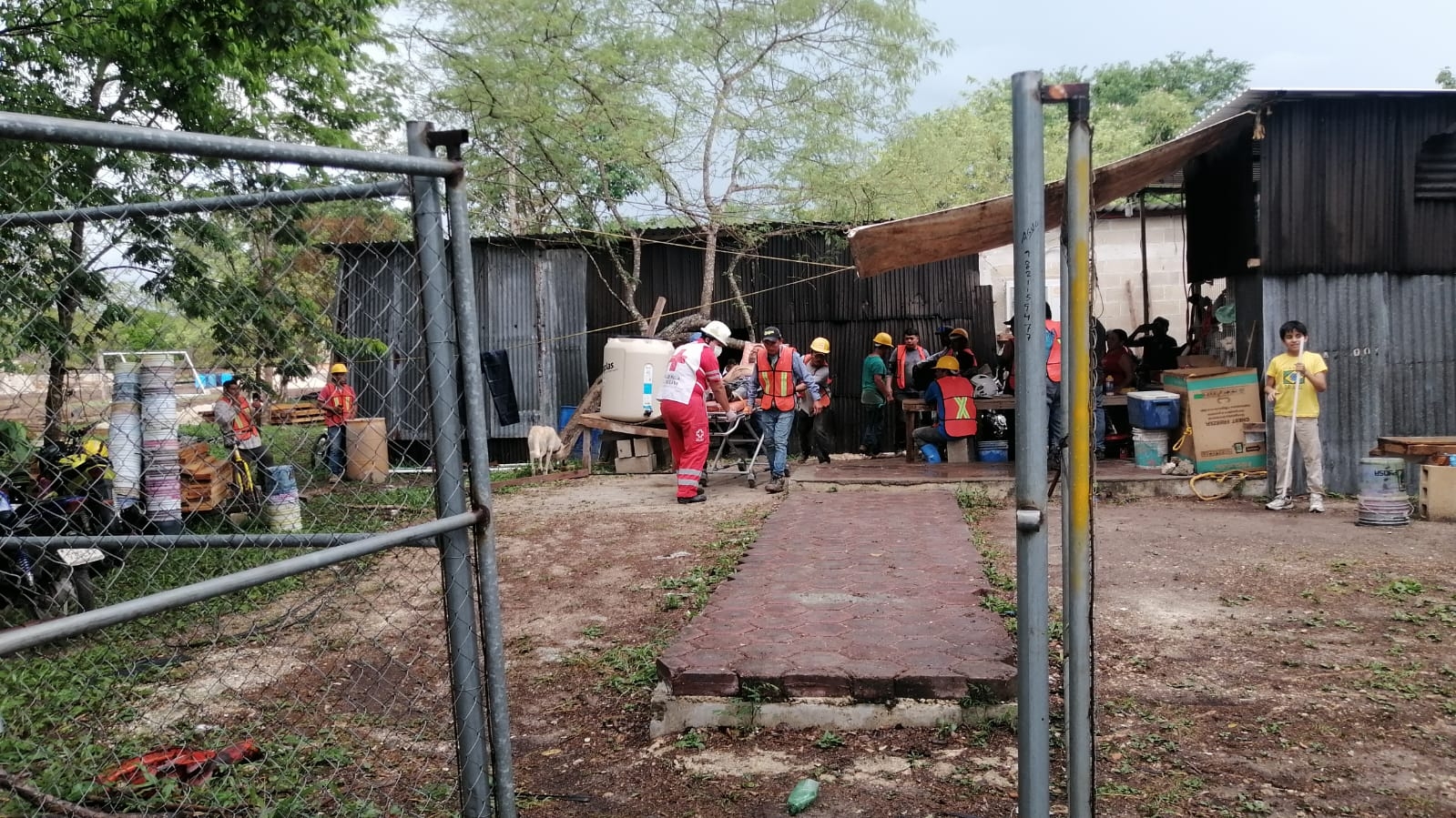 Uno de los tres hombres fue trasladado al IMSS de Escárcega Uno de los tres hombres fue trasladado al IMSS de Escárcega