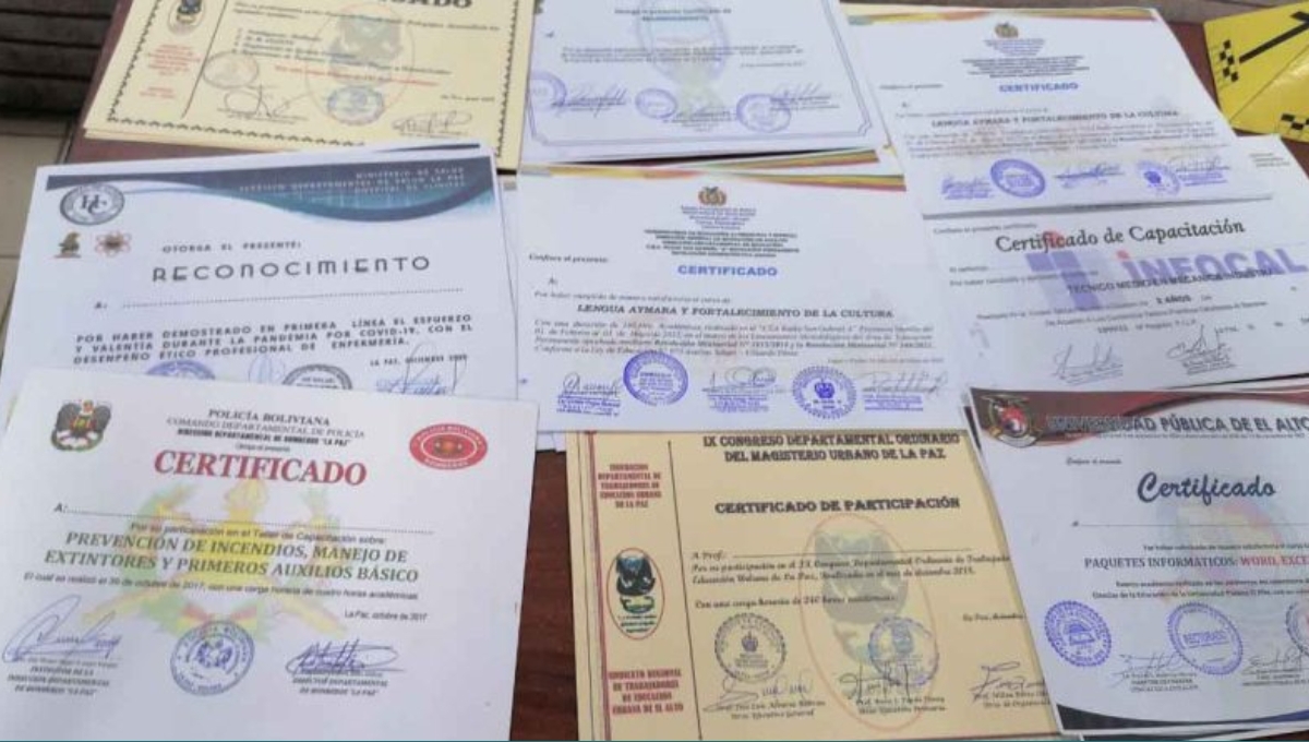 Vender documentos falsos puede tener una pena de hasta 12 años de prisión Vender documentos falsos puede tener una pena de hasta 12 años de prisión