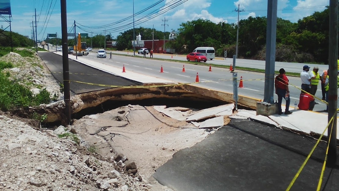 Reabren tramo donde se formó un socavón en Playa del Carmen después de tres años