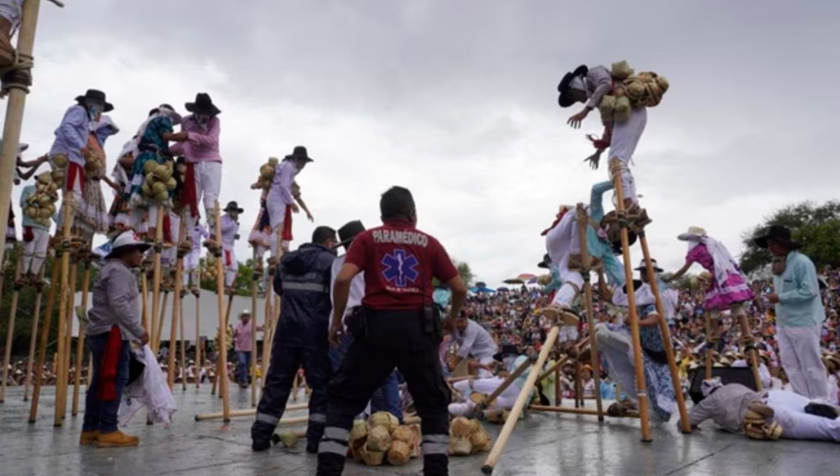 Este baile es uno de los más tradicionales de la Guelaguetza Este baile es uno de los más tradicionales de la Guelaguetza