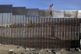 Muere mexicano tras caer de muro fronterizo con EU Muere mexicano tras caer de muro fronterizo con EU