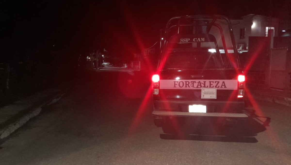 Los hombres dejaron abandonado un casco y unas chancletas