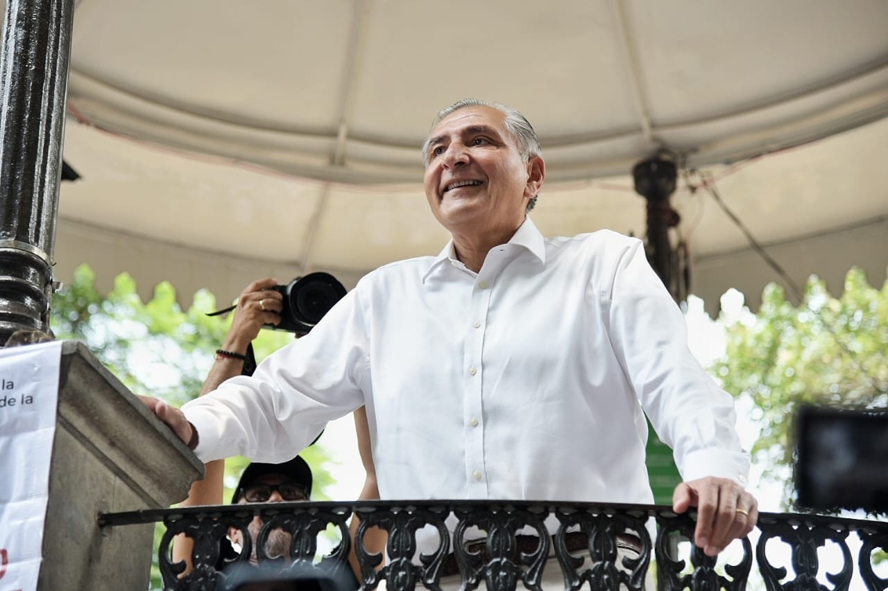 Adán Augusto López realiza una asamblea en Escárcega