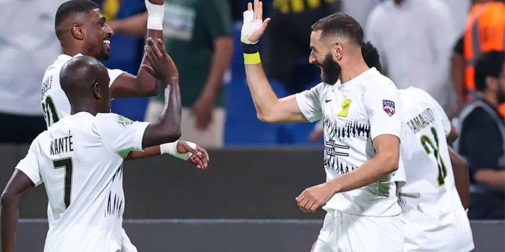 El delantero francés también dio una asistencia en su primer partido con el club árabe
El delantero francés también dio una asistencia en su primer partido con el club árabe