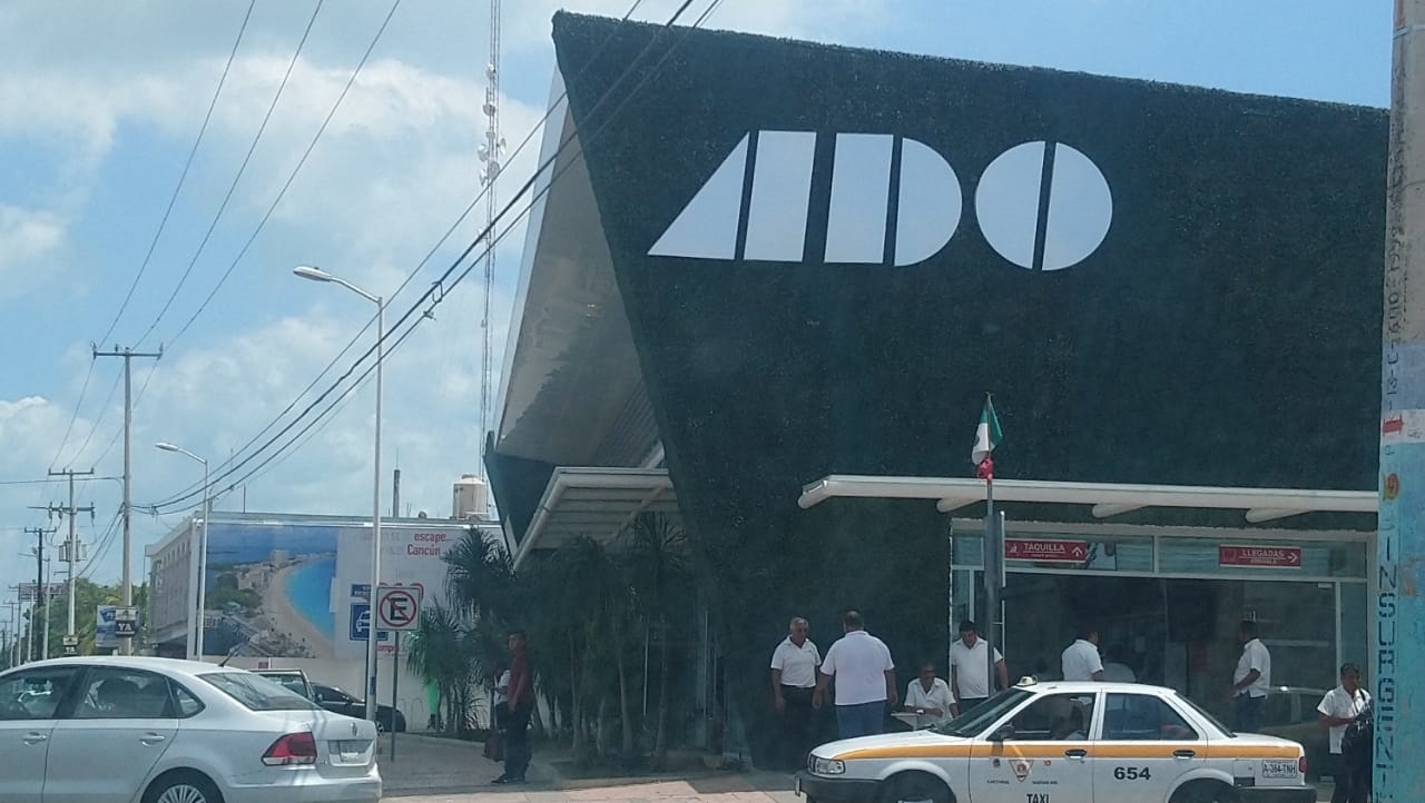 Se trata de dos adultos y dos niños hondureños