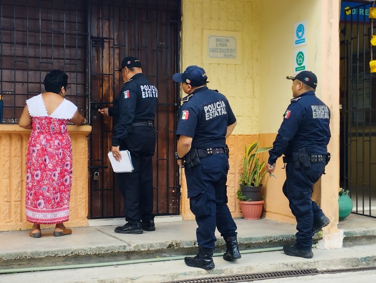 La Directora de la escuela se percató del robo