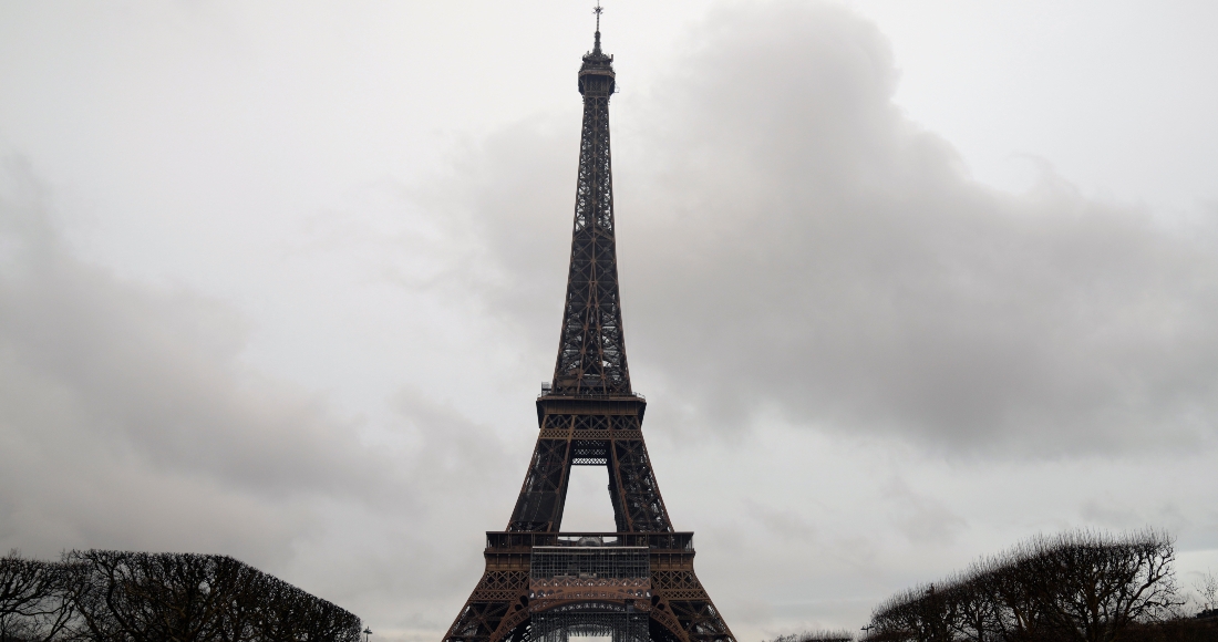 Una mujer fue atacada por un grupo en la capital de Francia