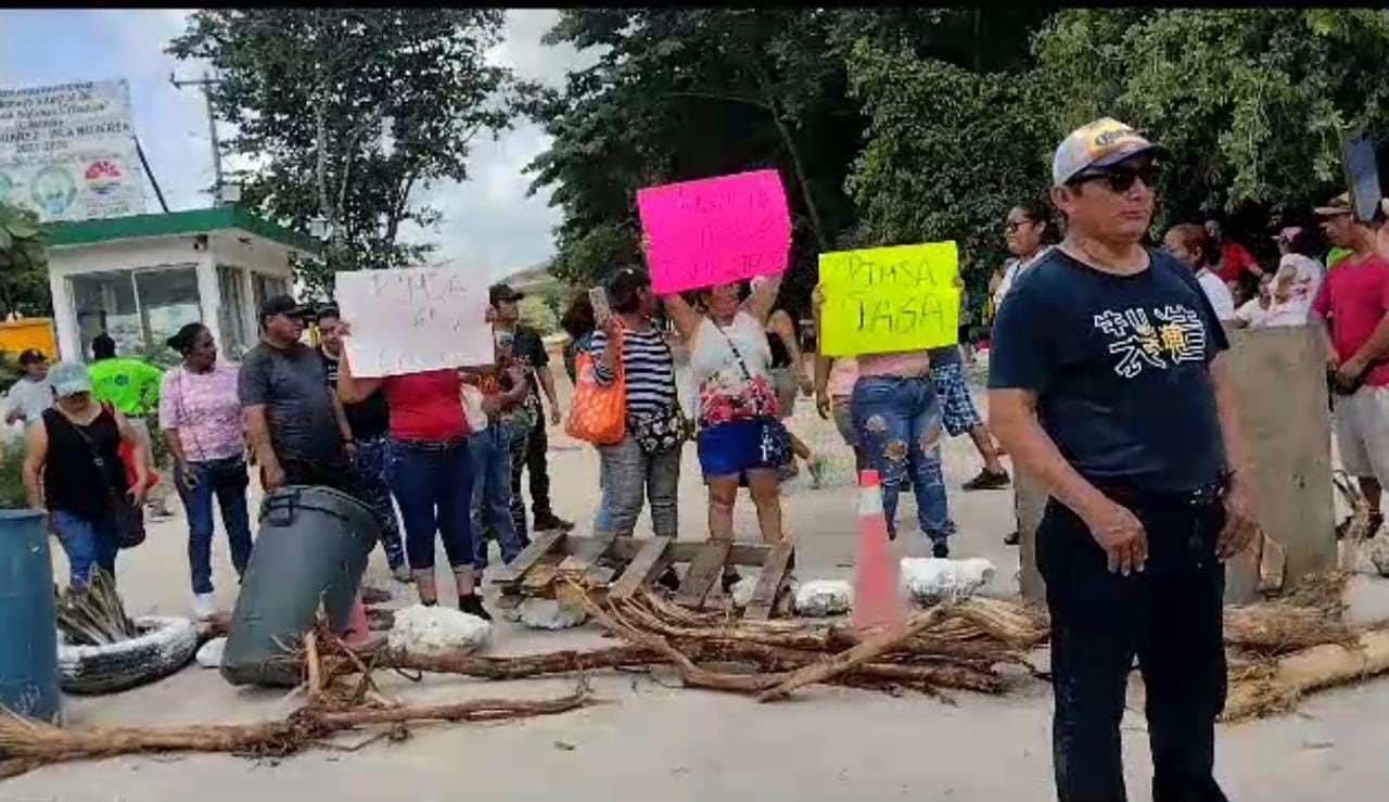En la protesta participaron cerca de 70 personas para exigir una solución al problema