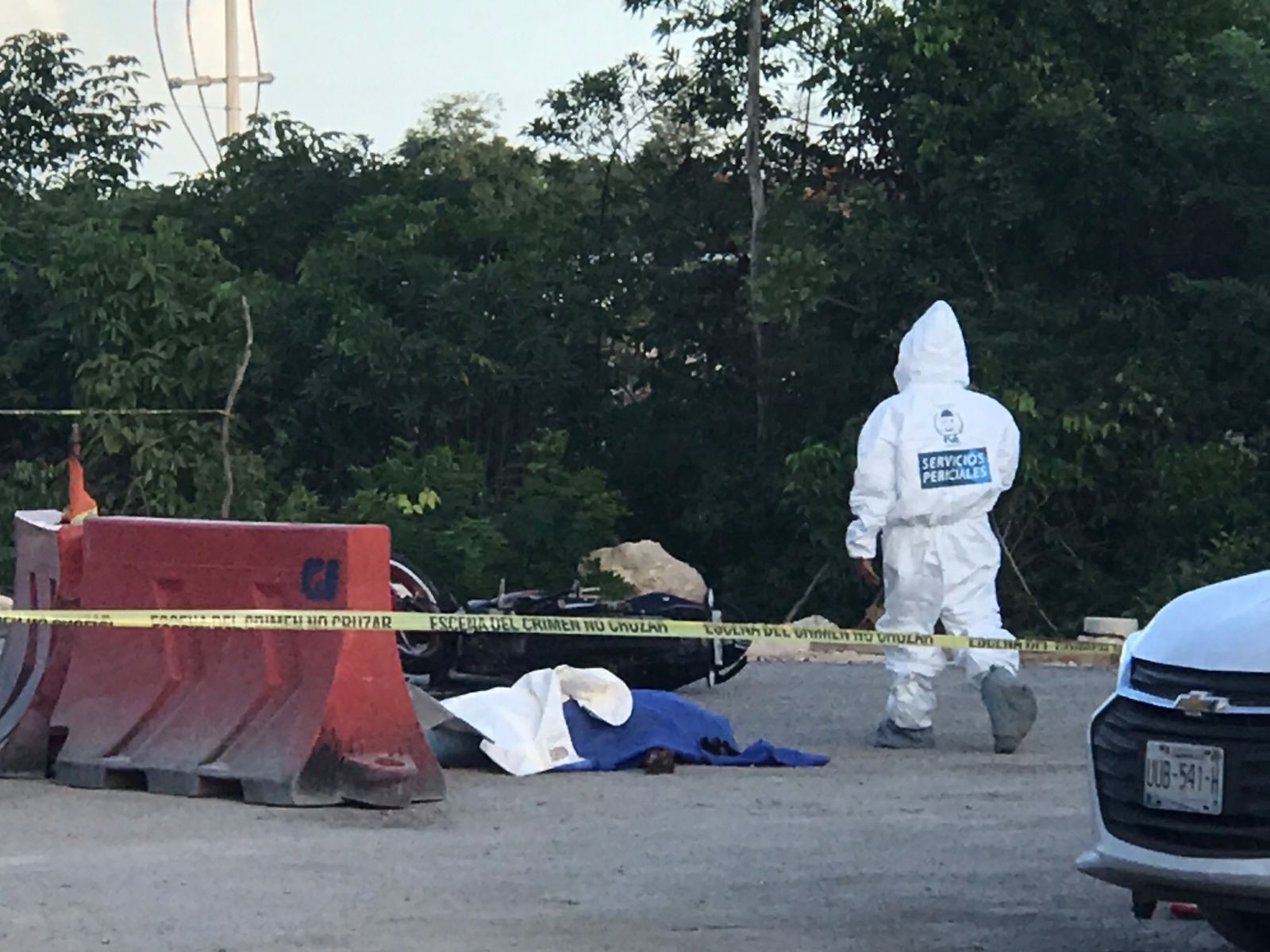 El cuerpo quedó tirado sobre la carretera