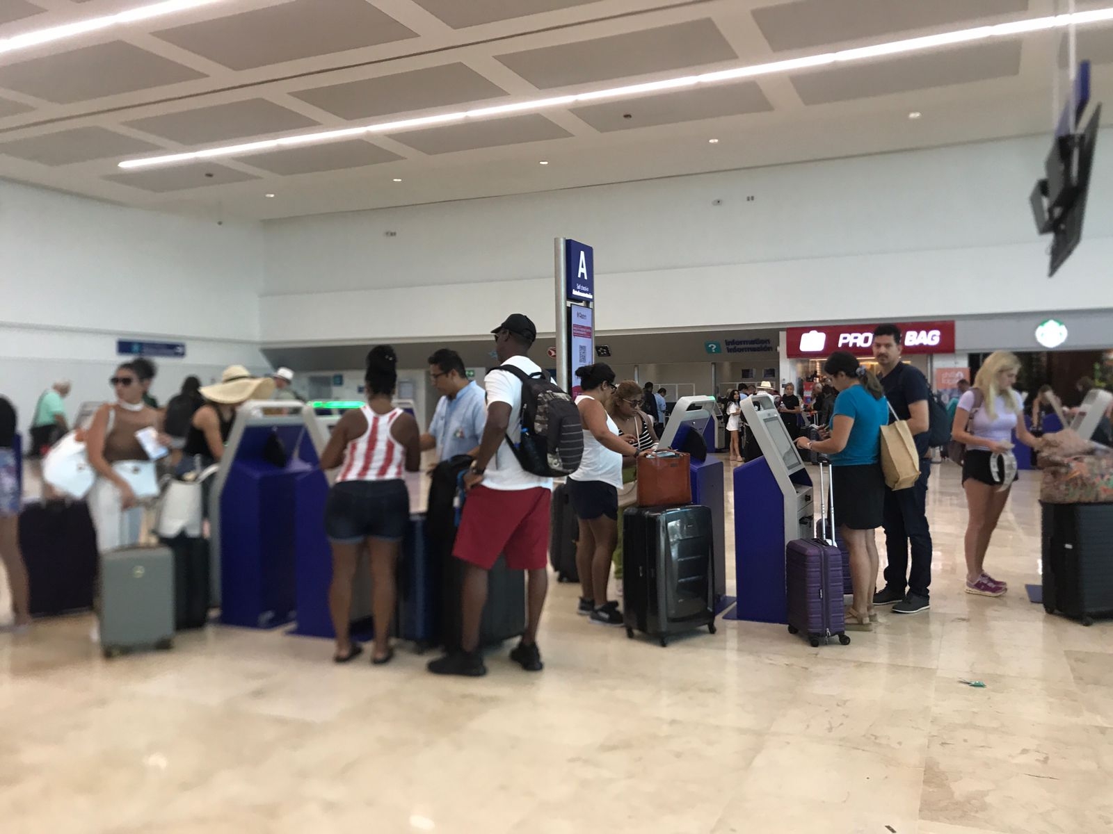 Varios pasajeros de Estados Unidos quisieron volar de regreso a su país por el Día de la Independencia