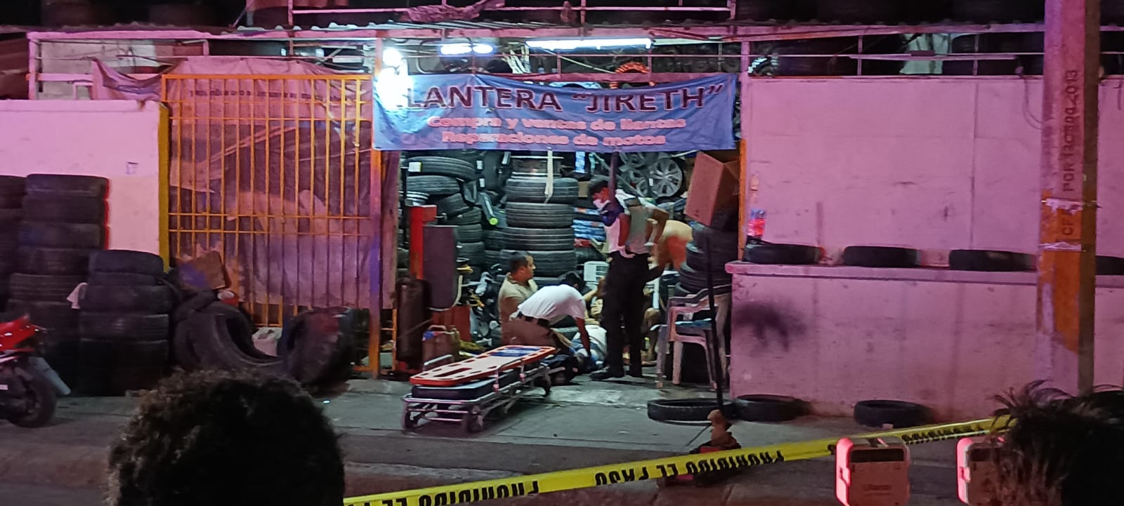 En el lugar quedaron indicios mismos que serán asegurados por Servicios Periciales para integrarlos en la carpeta de investigación