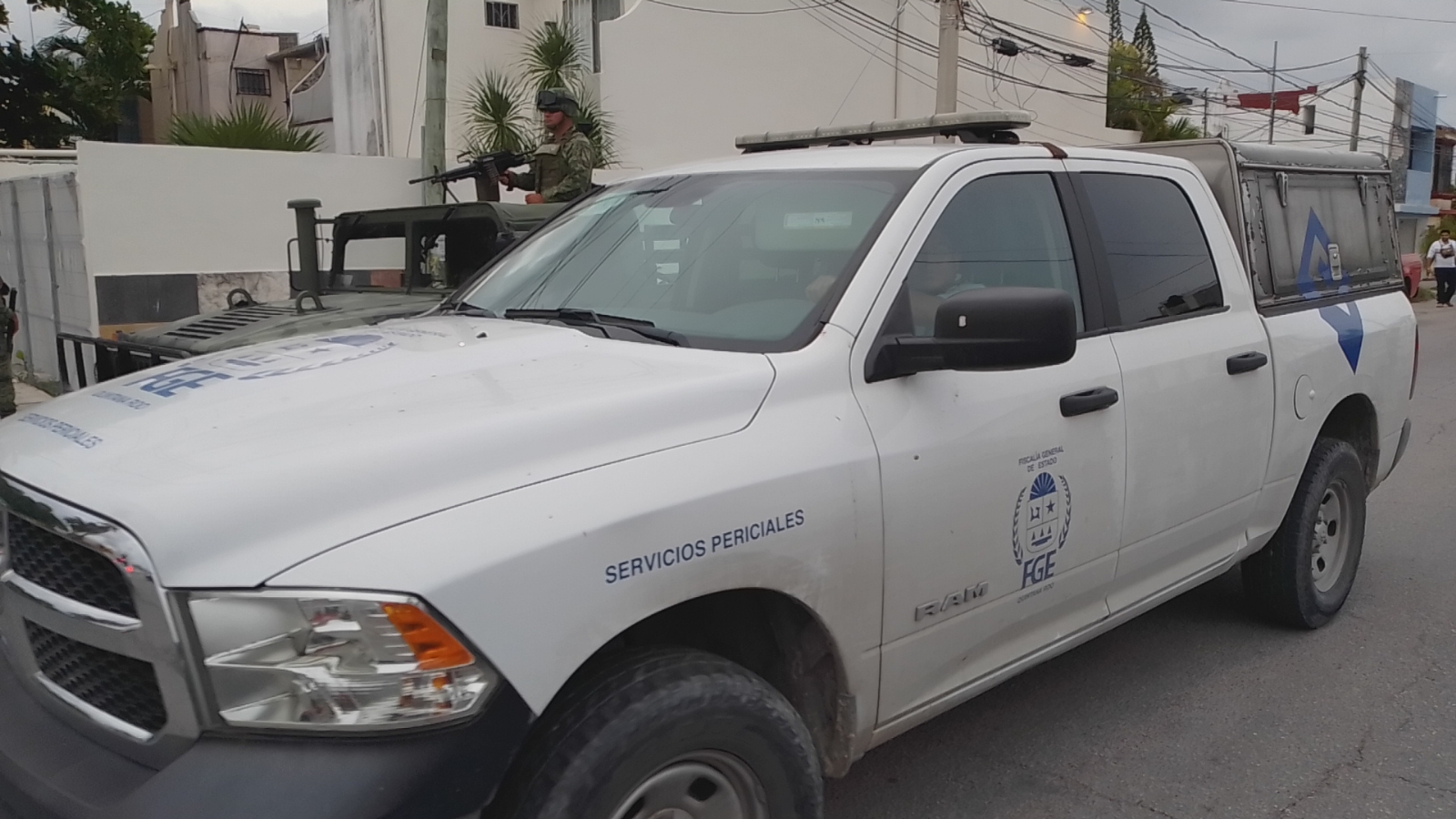 Autoridades realizan un cateo en un inmueble, donde trasciende hay mujeres involucradas Autoridades realizan un cateo en un inmueble, donde trasciende hay mujeres involucradas