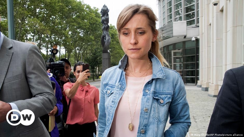 Allison Mack fue hallada culpable de varios delitos Allison Mack fue hallada culpable de varios delitos
