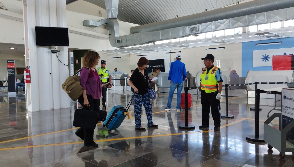 En primer lugar queda el el aeropuerto de Cancún con más de 4 millones de pasajeros
