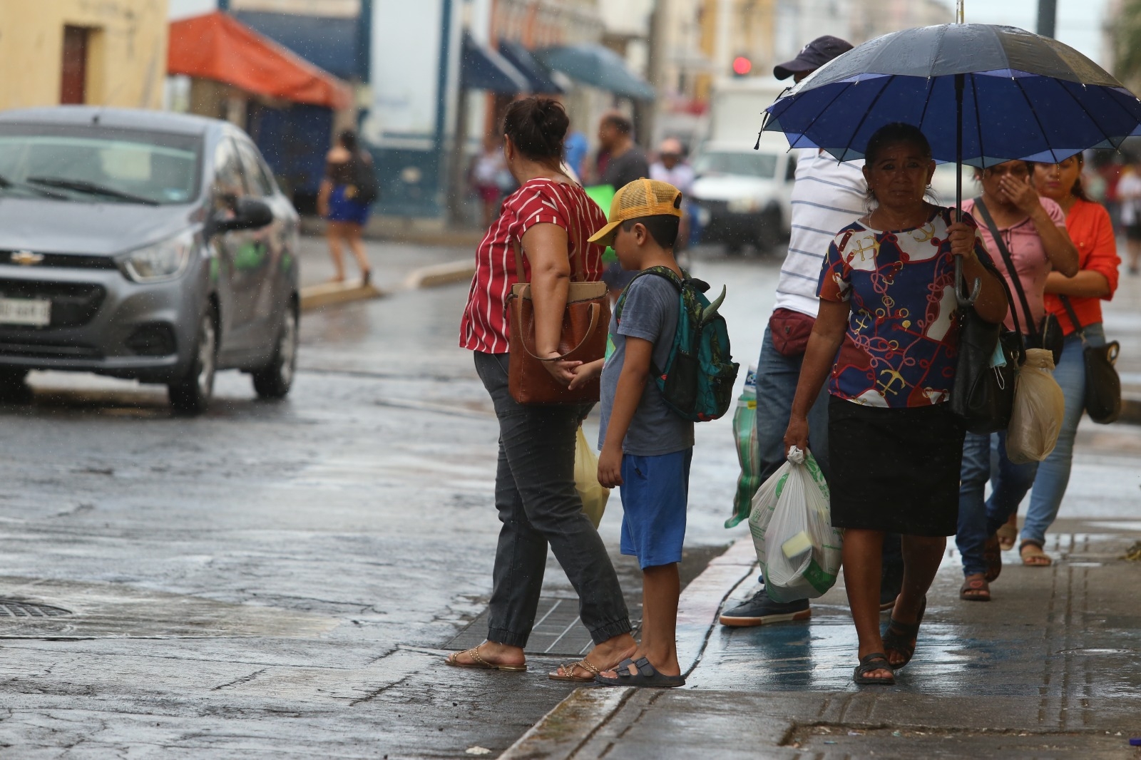 Se esperan intervalos de chubascos en Mérida este viernes