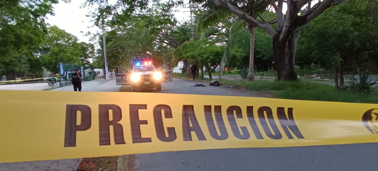 El cuerpo sin vida del hombre terminó en una casa donde intentó esconderse del ataque