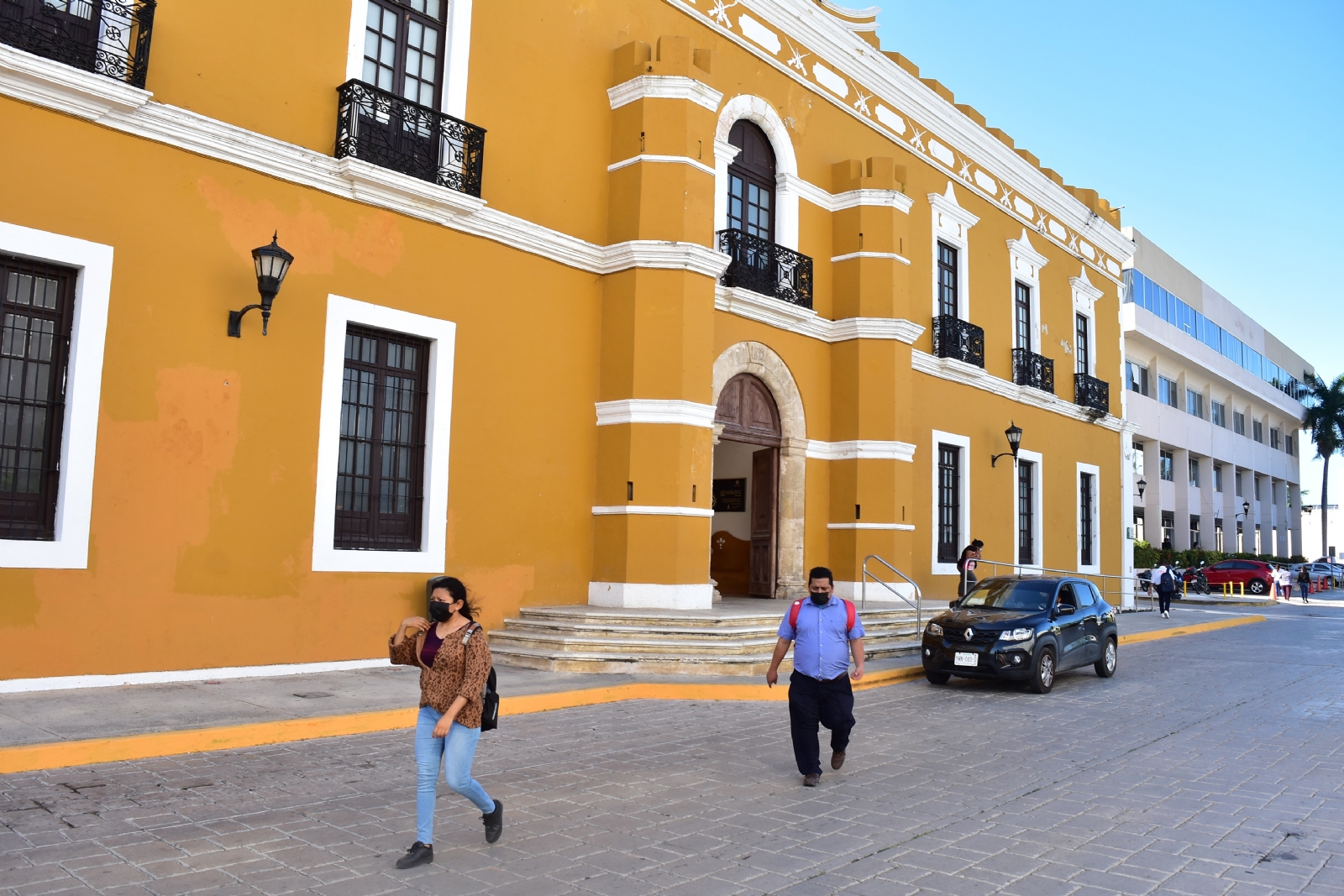 La Alcaldesa o en su caso el titular del Órgano Interno de Control, tendrán que devengar el recurso por cuenta propia