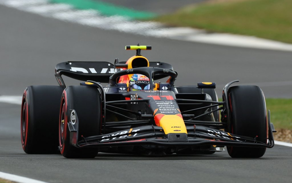 Checo Pérez revela la terrible situación que lo dejó fuera en Q1 en el GP de Gran Bretaña
