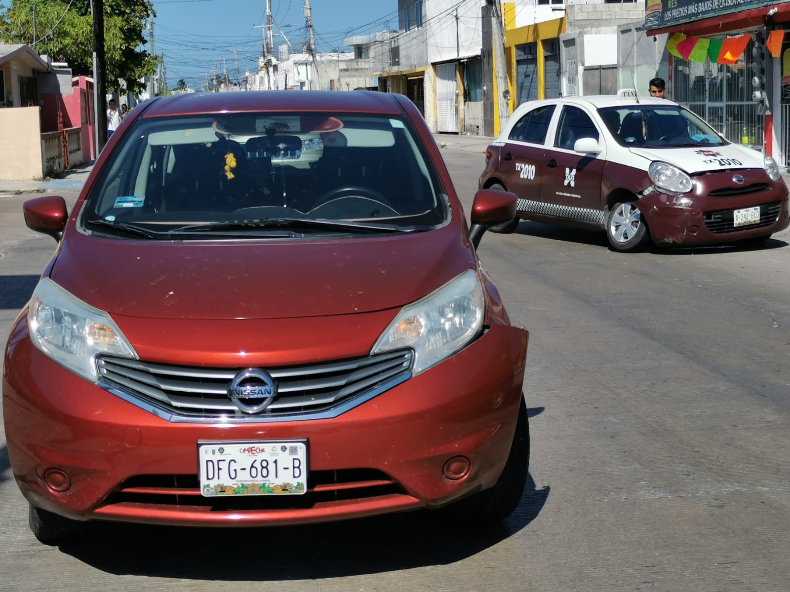 El taxi fue el más afectado en el choque