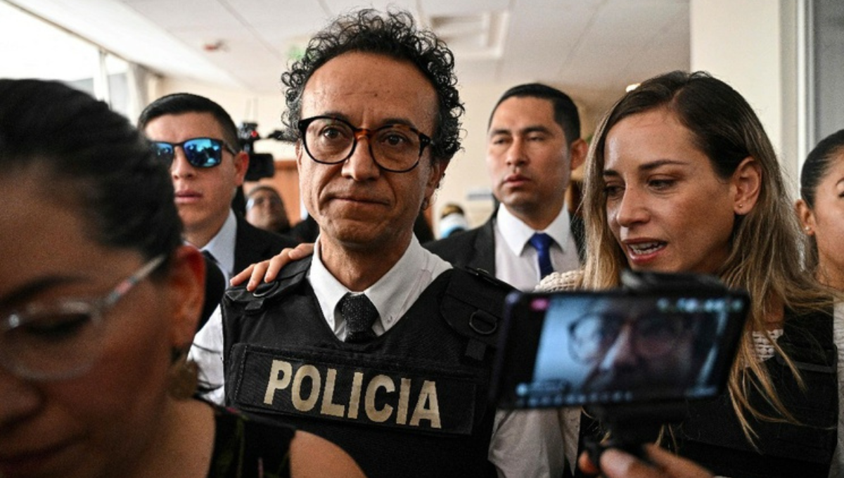Christian Zurita también es periodista y trabajo de cerca con Fernando Villavicencio