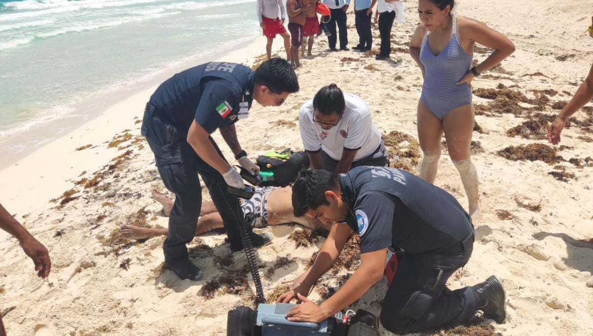 Hombre muere ahogado en un playa de la Zona Hotelera en Cancún