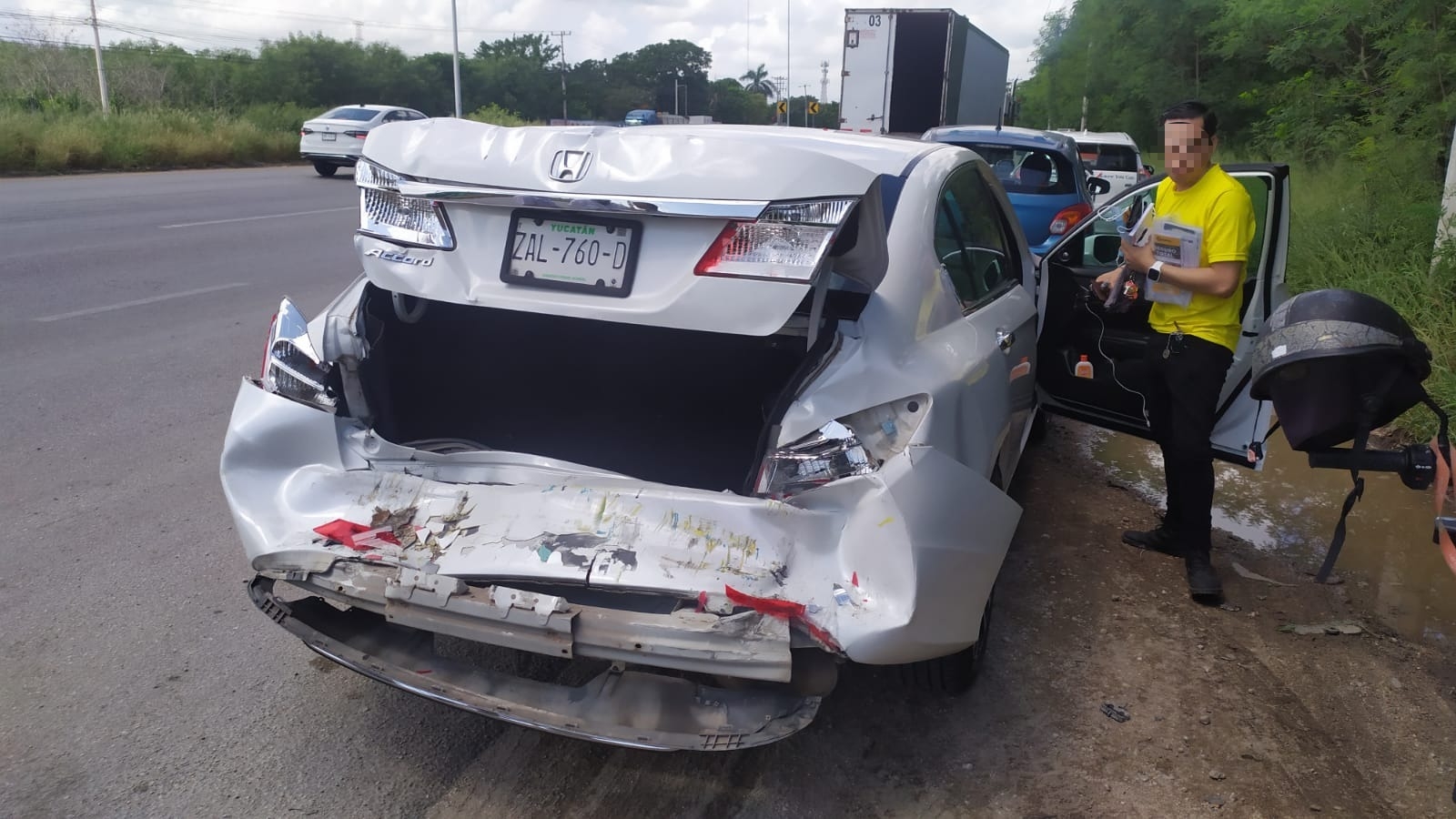 Múltiples vehículos colisionaron en el Periférico de Mérida
