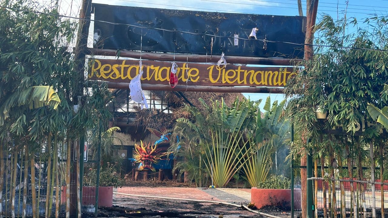 El restaurante presentó cuantiosos daños materiales