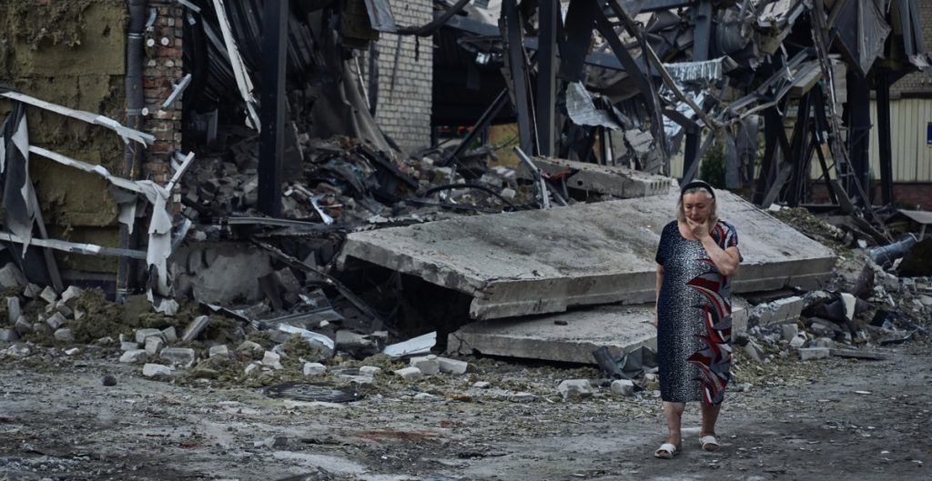 Bombardeos rusos sobre un hospital y una escuela en Ucrania dejan tres heridos Bombardeos rusos sobre un hospital y una escuela en Ucrania dejan tres heridos