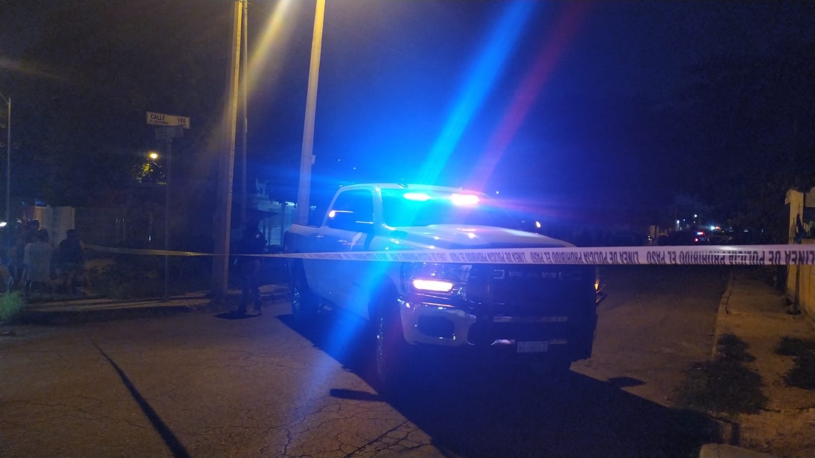 Elementos policiacos resguardan la zona Elementos policiacos resguardan la zona