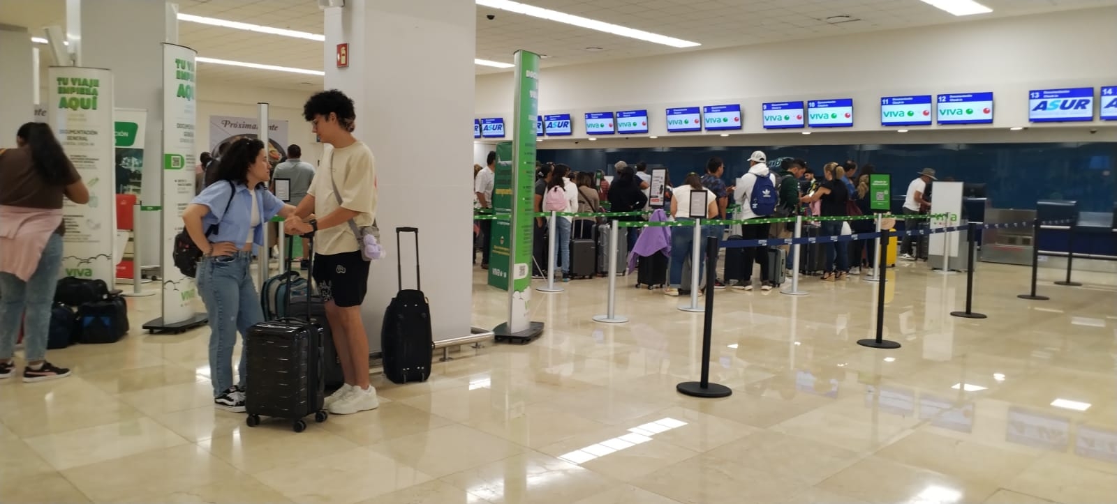 El vuelo mañanero debía salir a las 7 de la mañana El vuelo mañanero debía salir a las 7 de la mañana