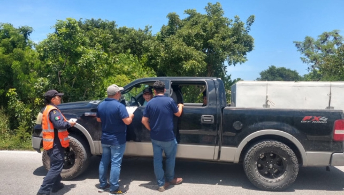 La camioneta venía de otra parte del país La camioneta venía de otra parte del país