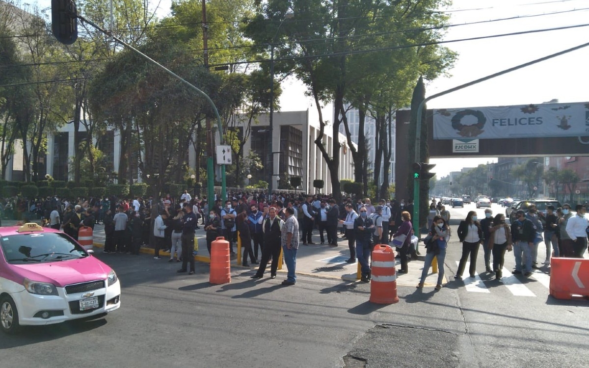 Un sujeto anónimo realizó una llamada telefónica a emergencias para alertar sobre la bomba.