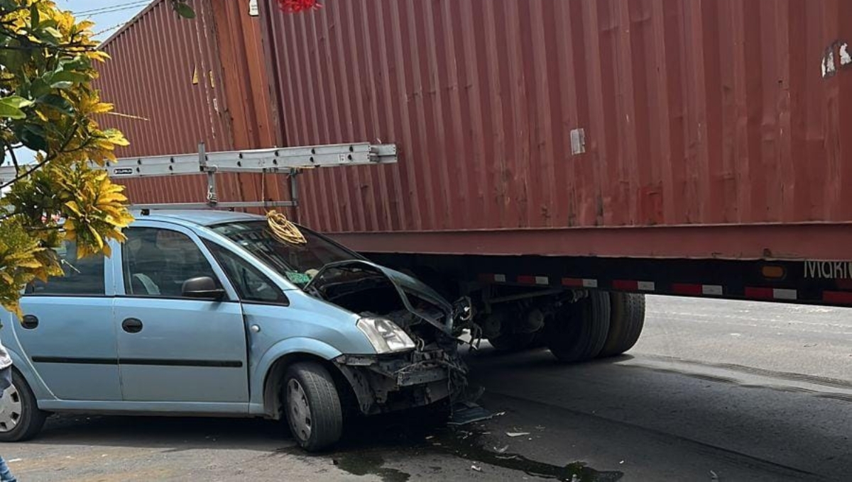 El tráiler siguió su camino al no presentar daños