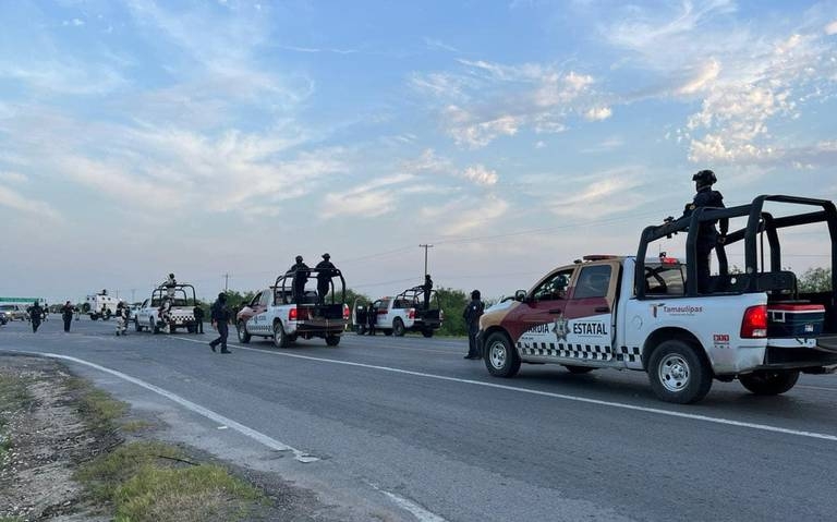 Agreden a elementos de la Guardia Estatal en Reynosa y bloquean salidas a San Fernando
Agreden a elementos de la Guardia Estatal en Reynosa y bloquean salidas a San Fernando