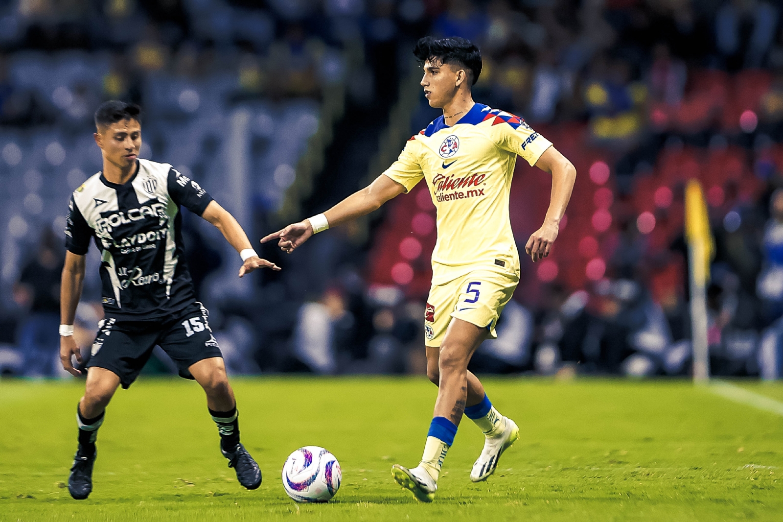 Las Águilas derrotaron 3-2 a los Rayos, que con pocas llegadas hicieron sufrir a los locales en duelo de la Jornada 5.
