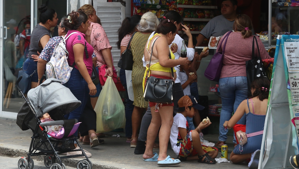En niños se presenta entre los cinco y los ocho años; en la adolescencia, a partir de los 11 o 12 años