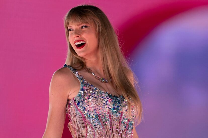 Pasajeros de VivaAerobus cantan a todo pulmón canción de Taylor Swift Pasajeros de VivaAerobus cantan a todo pulmón canción de Taylor Swift