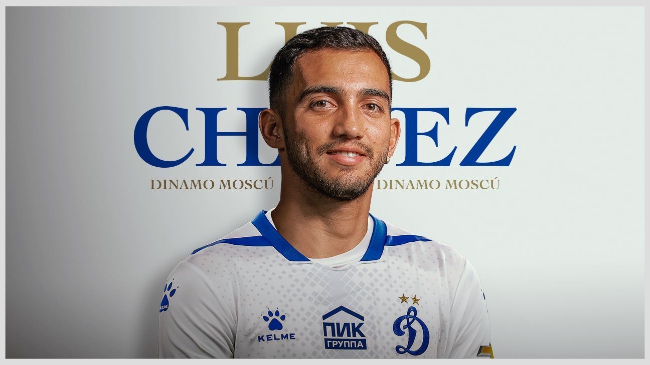 Dynamo de Moscú hace oficial la llegada de Luis Chávez Dynamo de Moscú hace oficial la llegada de Luis Chávez