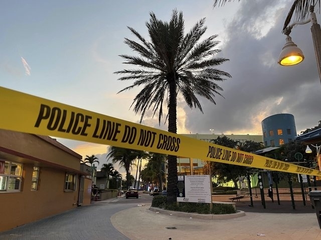 La alcaldesa de Jacksonville lamentó los hechos y apuntó que los tiroteos masivos son inaceptables.