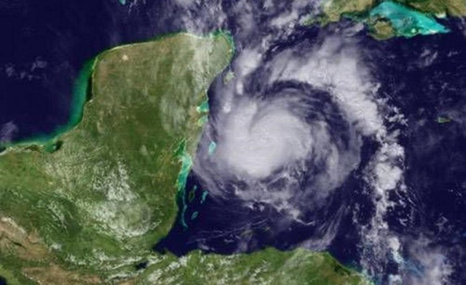 Confirman ciclón tropical en zona oriente de Yucatán