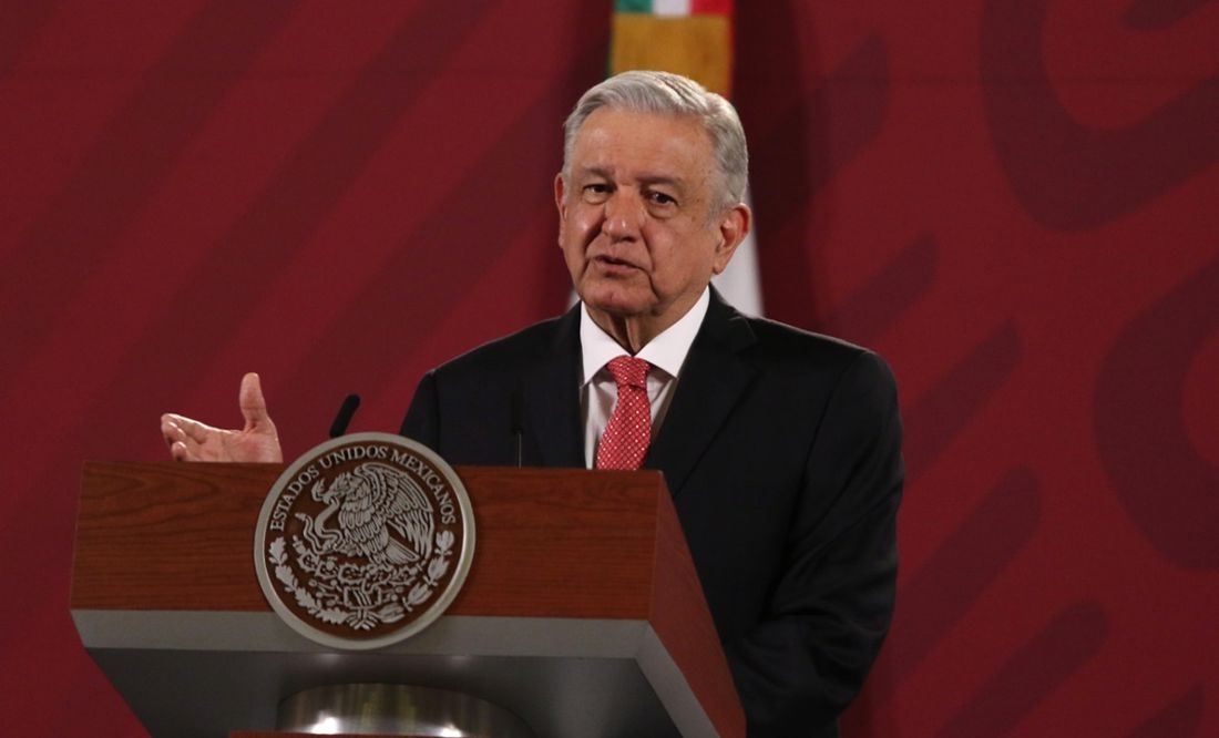 Presidente AMLO y funcionarios exponen corrupción en el ISSSTE