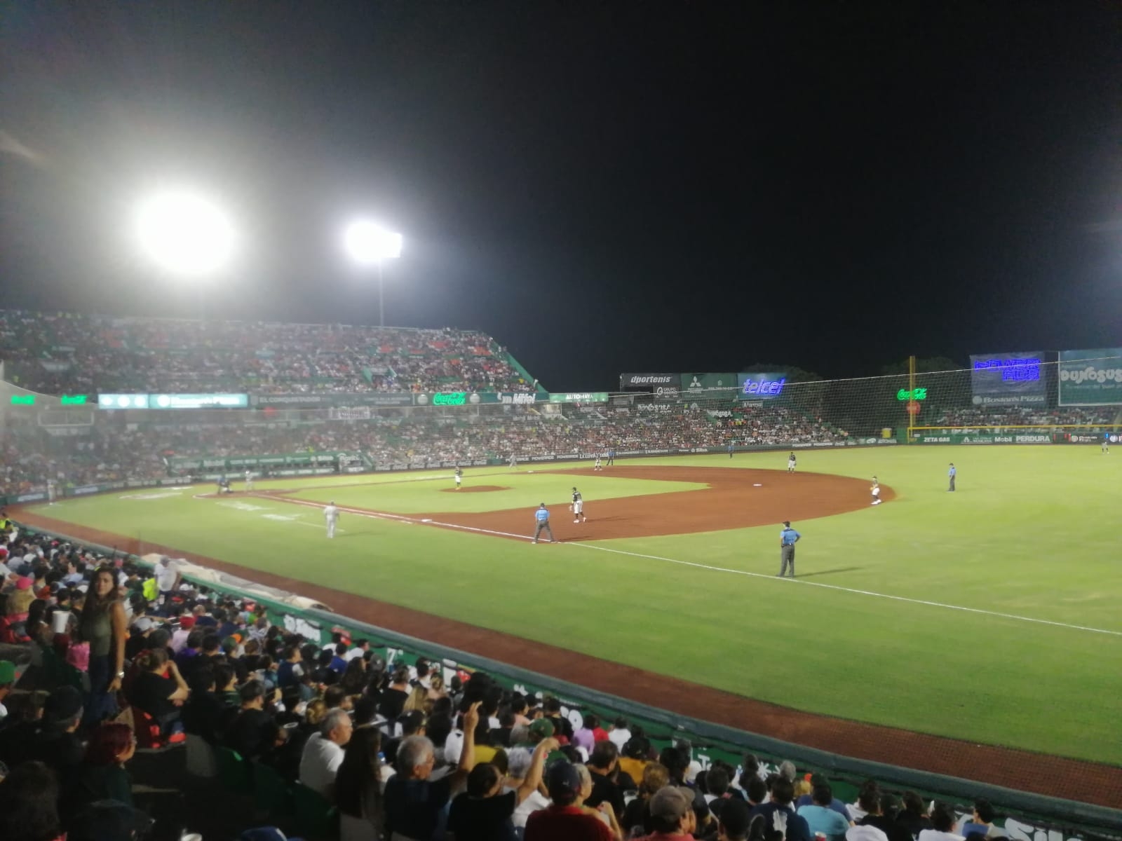 Leones de Yucatán va perdiendo ante los Pericos de Puebla