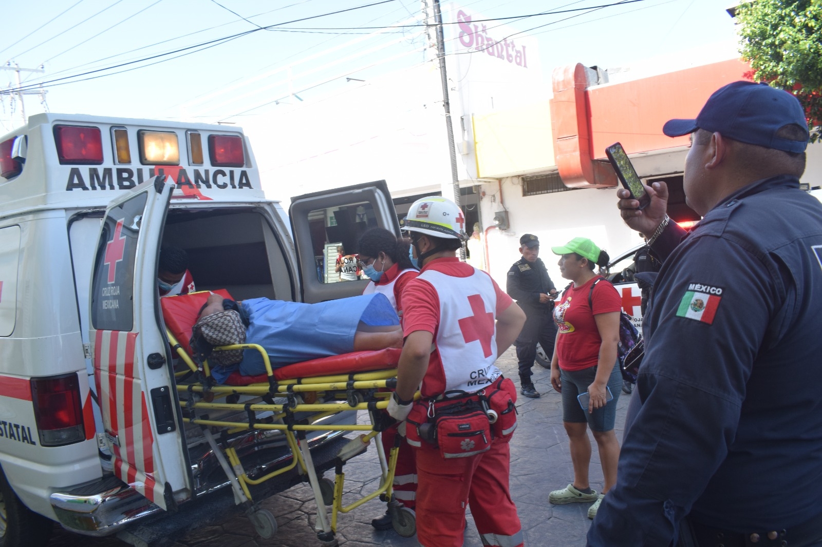 La mujer fue trasladada a un hospital de Progreso