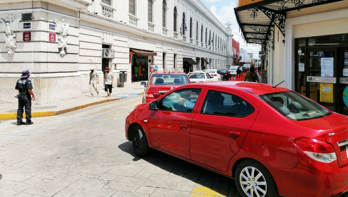 El Ayuntamiento de Mérida trabaja en la actualización del Plan de Desarrollo, para reducir el tráfi co El Ayuntamiento de Mérida trabaja en la actualización del Plan de Desarrollo, para reducir el tráfi co