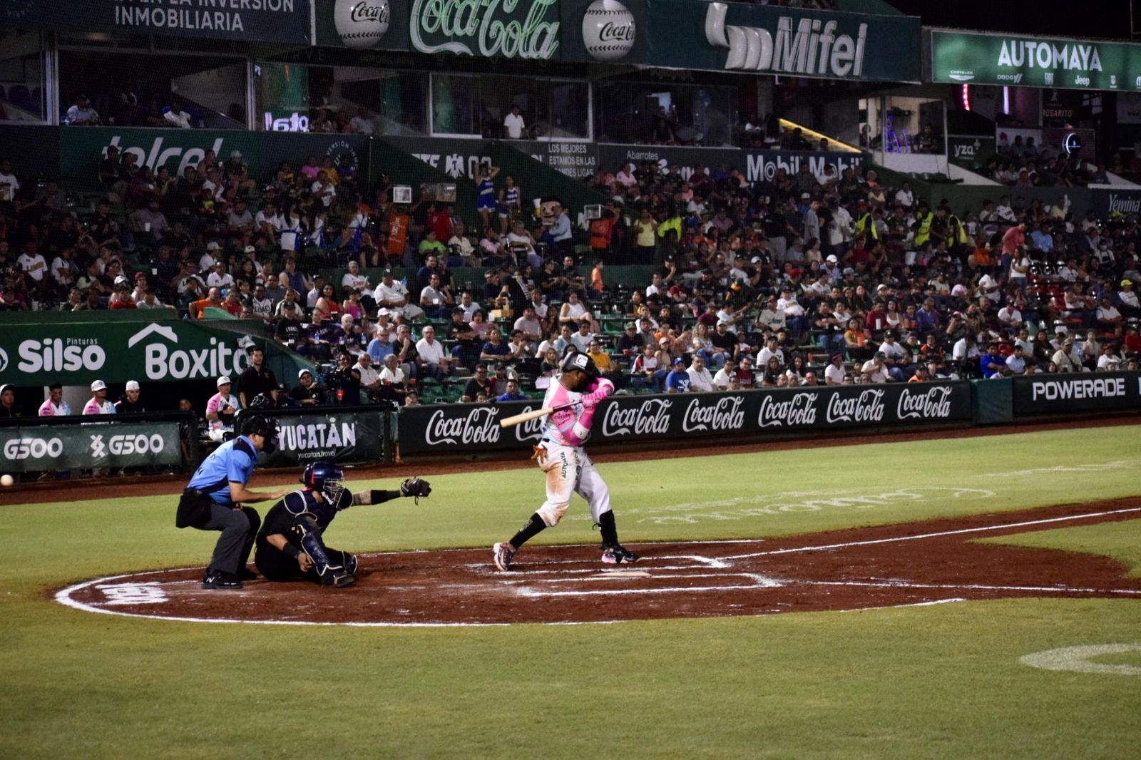 Leones de Yucatán vence a los Algodoneros de Unión Laguna en el Parque "Kukulcán"