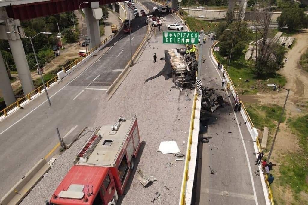El tráiler se quedó sin frenos, lo que provocó el siniestro