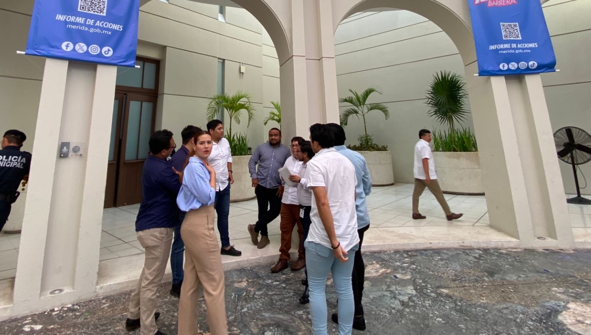 Sus invitados y cabildo ya se encuentran en el Centro cultural Olimpo